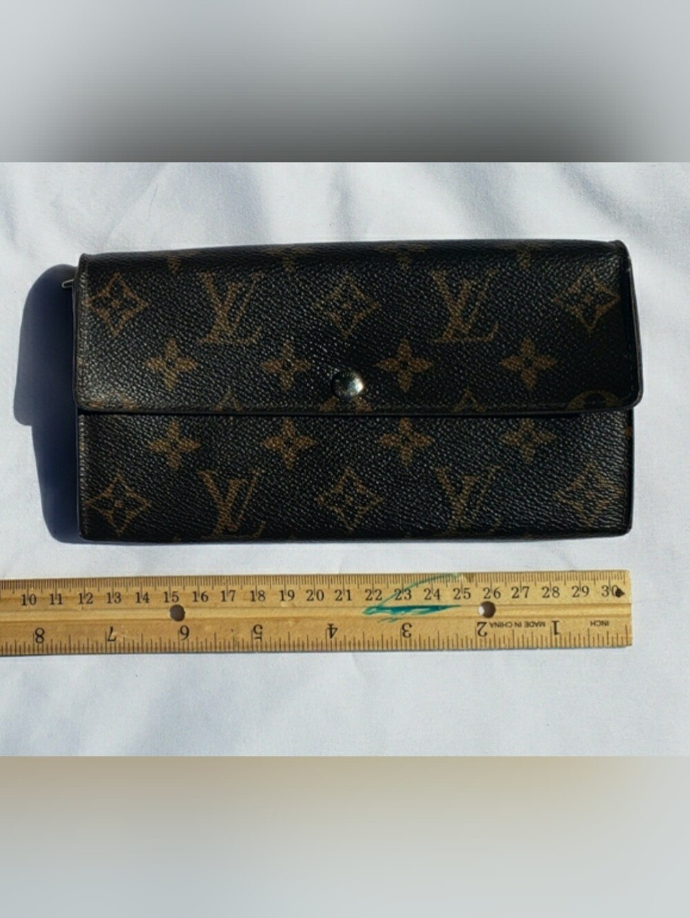 Louis Vuitton Monogram Sarah Wallet